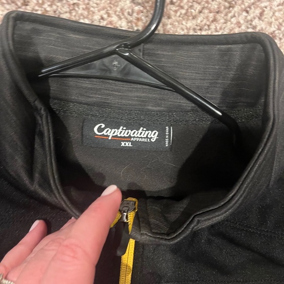 Men's XXL Iowa Hawkeye Full Zip - Picture 3 of 3